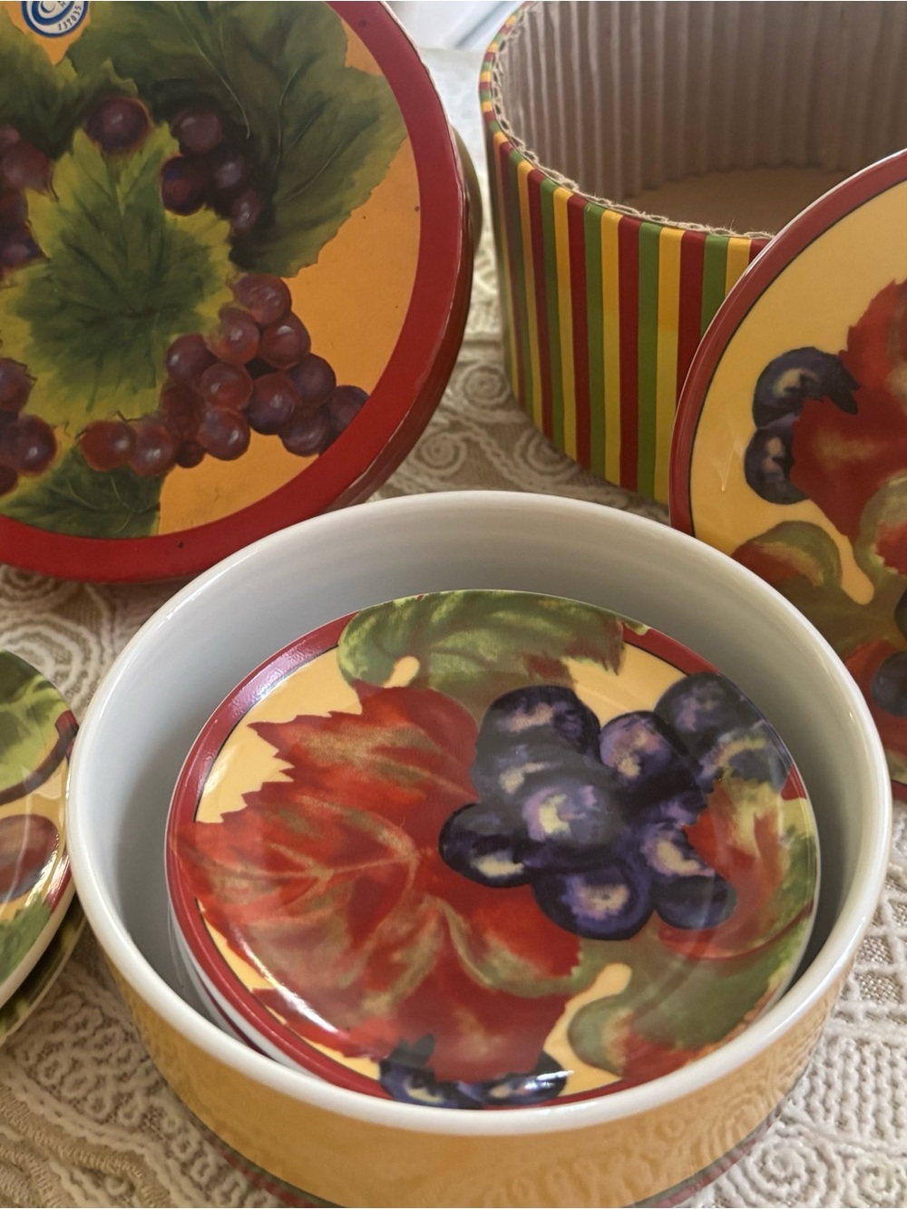 Vintage The Monkey and the Peddler "VENDANGE" Grape Motif 4" Appetizers